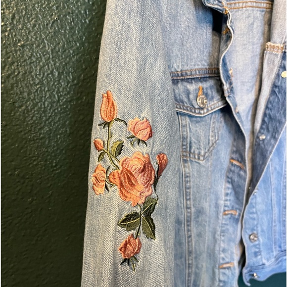 Jean jacket - Picture 3 of 5